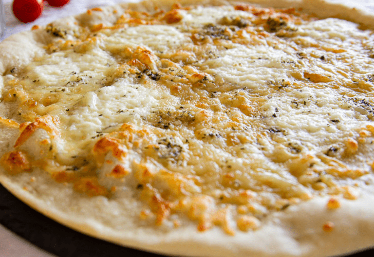 @HungryMom’s Food Diary – Ricotta Roasted Garlic Pizza @HungryMom’s Food Diary – Ricotta Roasted Garlic Pizza