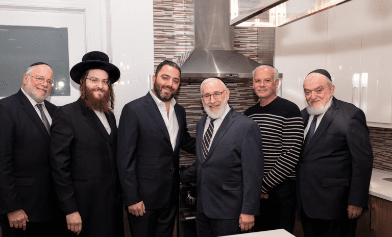 Chayim Aruchim Hosts Inaugural Event to Create Awareness in the Sephardic Community