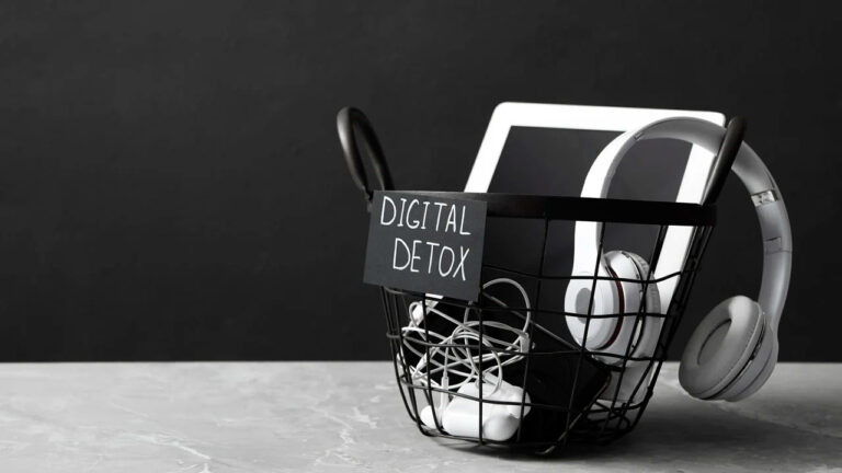 Family Digital Detox – Let’s Disconnect to Reconnect