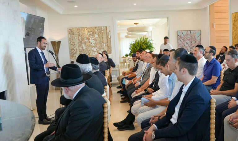 Giving Dignity To Those Who Need It Most: The Amazing Work of Tomchei Shabbat of the Jersey Shore