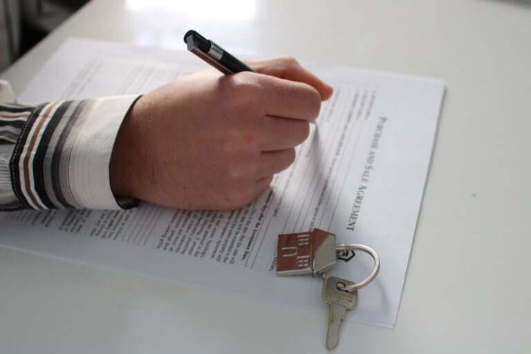 Renew or Re-List? What Landlords Should Consider Before a Lease Ends